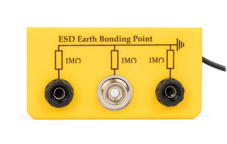 Bonding point with 1x10mm stud and 2 x banana sockets