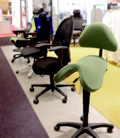 Utökat sortiment av ergonomiska stolar för kontor och verkstad